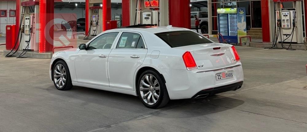 کرایسلەر 300